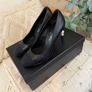 CHANEL Pump with Pearl Heels